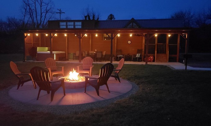 Luray Cabin | 2 bedroom accommodation in Luray