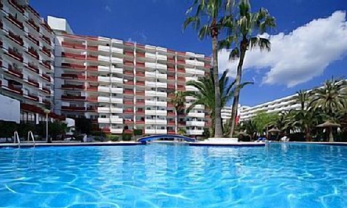 Alcudia Apartment | 2 bedroom apartment in popular Siesta complex, Port d'Alcudia (Mallorca)