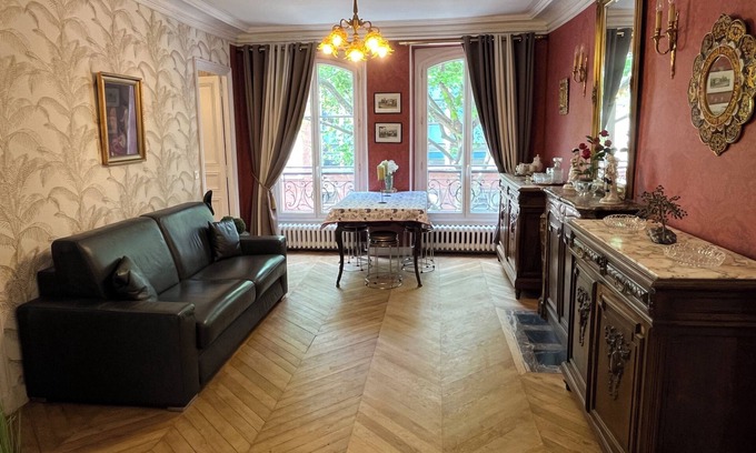 Quinze-Vingts Apartment | 2-bedroom apartment in adorable Paris with WiFi
