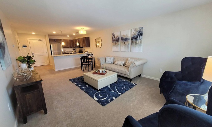 Fenton Apartment | 2-Bedroom apartment in Fenton, MI with Wi-Fi, Fitness Center, & in-unit Laundry!