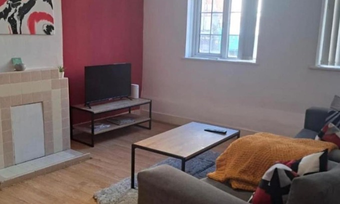 Twickenham Riverside Apartment | 2 bedroom apartment in the heart of Twickenham