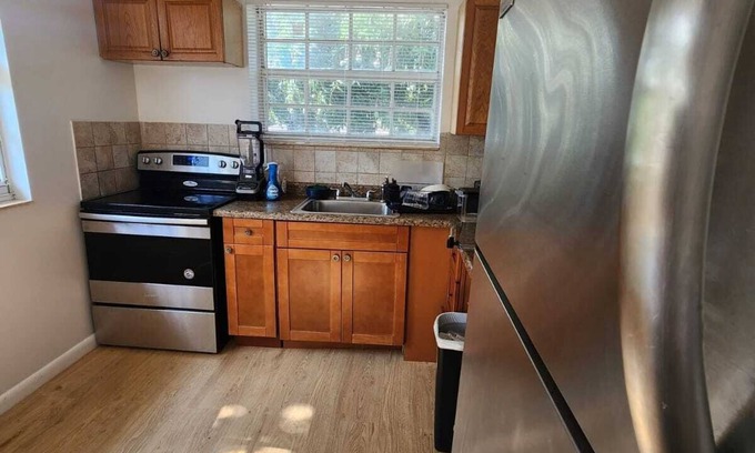 West Little River Apartment | 2 Bedroom Apartment in Miami