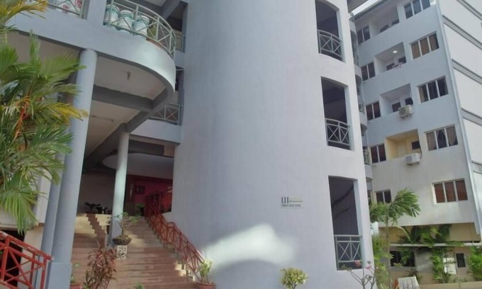 Kuala Teriang Apartment | 2 Bedroom Apartment with Pool View