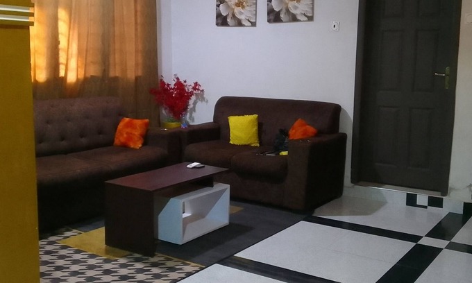 Sunyani Apartment | 2-Bedroom Apartment with free parking space and free WiFi