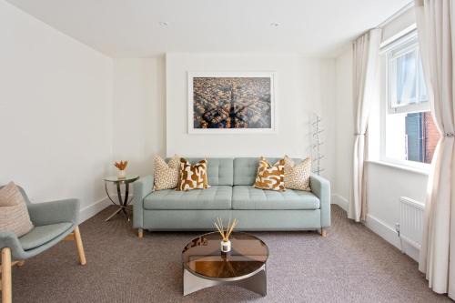 Covent Garden Apartment | 2 Bedroom Apartments in Covent Garden Sleeps 6