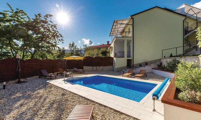 Sarsoni Apartment | 2 bedroom awesome apartment in Matulji