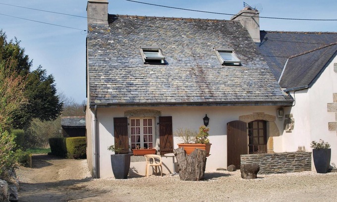 Garlan House | 2 bedroom awesome home in Garlan
