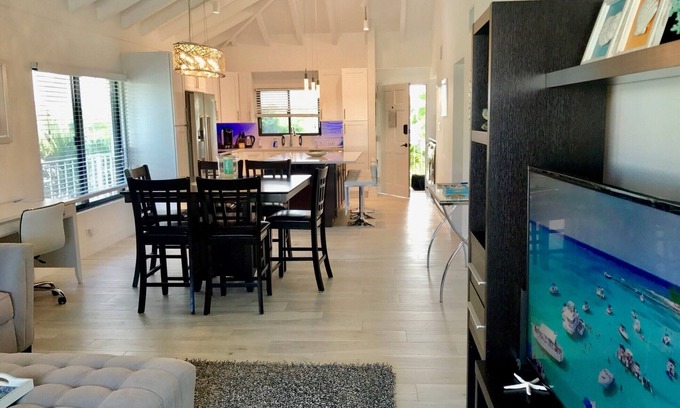 Seven Mile Beach Condo | 2 bedroom beach and pool views! SMB