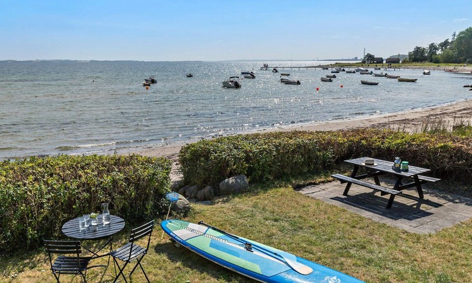 Ronde House | 2 bedroom beach front home in Rønde