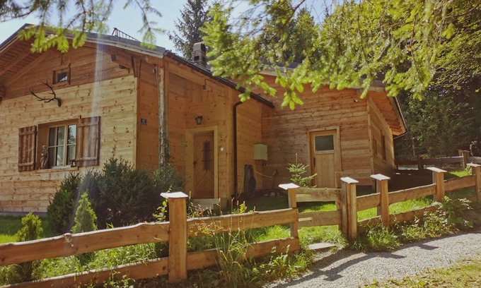 Koppl Ski Chalet | 2 Bedroom Chalet in Koppl