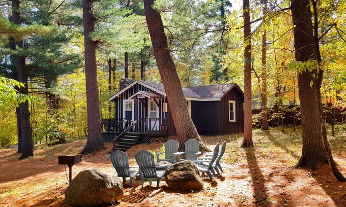 Wilmington Ski Chalet | 2 Bedroom Chalet with Fireplace
