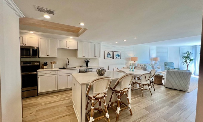 Hilton Head Island Villa | 2 Bedroom Condo - Newly Renovated! 1st floor beachside- No stairs No elevators!