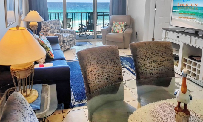 Fort Walton Beach Condo | 2 Bedroom Condo With $1000000 View - Budget Friendly!