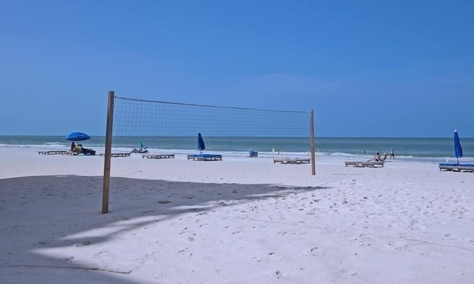 Indian Shores Condo | 2 bedroom condo directly on the beach with Pool!