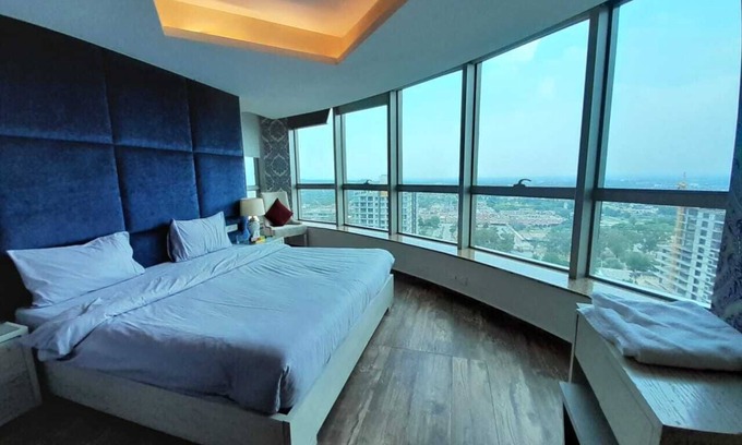 G-7 Sector Apartment | 2 bedroom corner suite with a stunning city view in Centaurus Tower