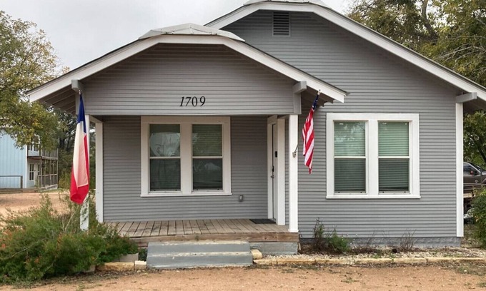 Kerrville Cottage | 2-Bedroom Cottage #9 near Guadalupe River