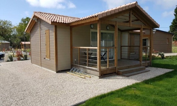 Messanges Ski Chalet | 2 bedroom cottage in domain with indoor heated pool