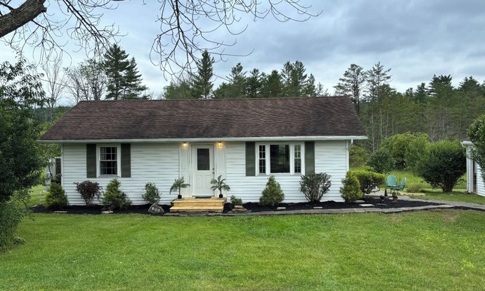 Mount Upton House | 2-bedroom Cozy Country Cottage with Meadow views,nPeaceful area will inspire!