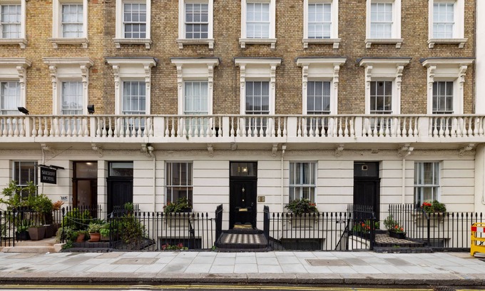 Churchill Apartment | 2 Bedroom Flat-Victoria Station