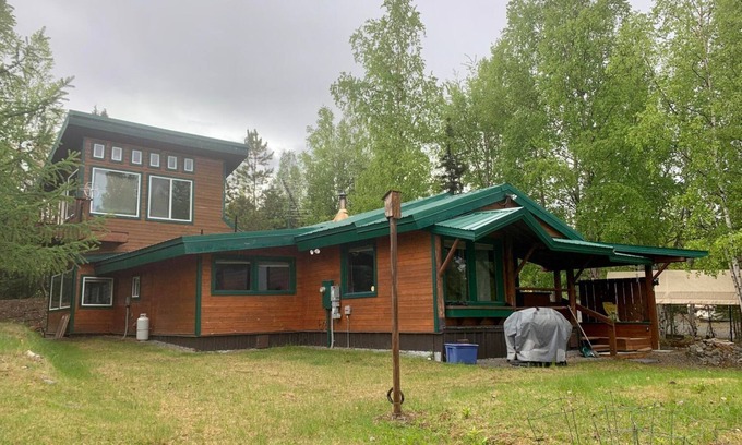 Funny River Cabin | 2 Bedroom Funny River Cabin with Mountain Views - Close to Browns Lake & Kenai