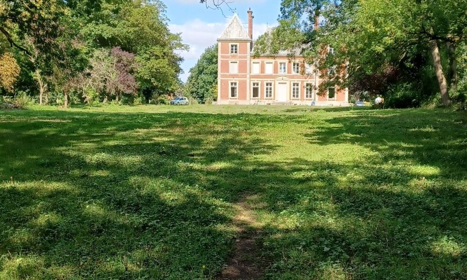 Hinacourt Other | 2-bedroom gite for 4 people in a castle with park, pond, orchard, etc.