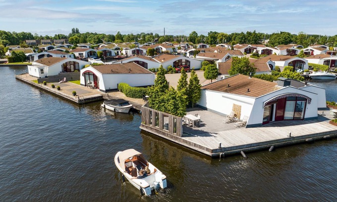 Lemmer House | 2 bedroom gorgeous home in Lemmer