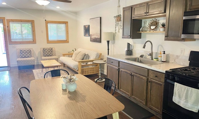 Thermalito Apartment | 2 Bedroom Hideaway with private patio. Pet friendly!
