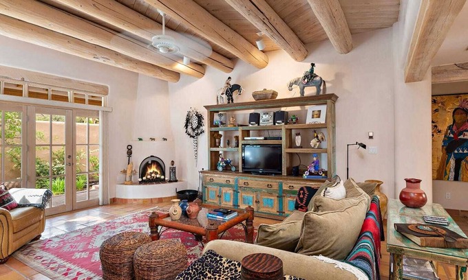 Quail Run House | 2-Bedroom Home for 4, Great Amenities - Pool, Hot Tubs, Golf and more