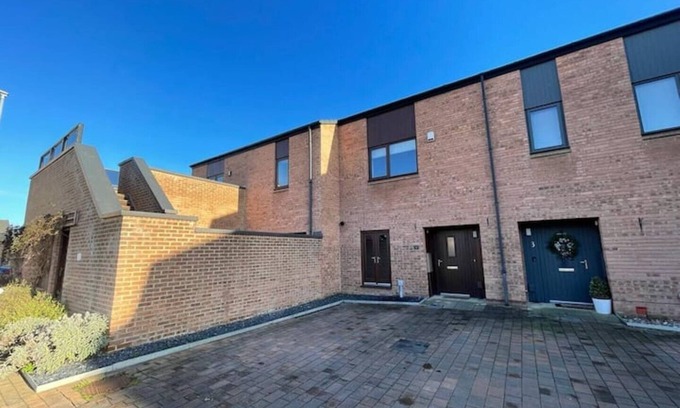 Stockton-on-Tees House | 2 Bedroom House with Garden next to the River Tees