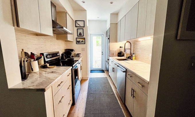 Miami Shores House | 2-bedroom house in beautiful El Portal with huge backyard