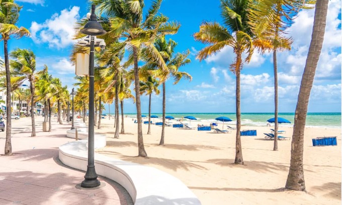 Edgewood House | 2 BEDROOM HOUSE 2 bathroom . Fort Lauderdale house next to airport cruise port.