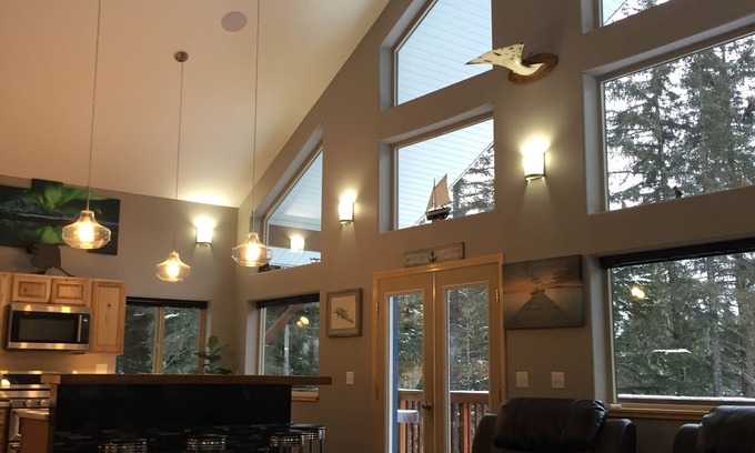Bear Creek House | 2 bedroom house with hot tub located in Seward