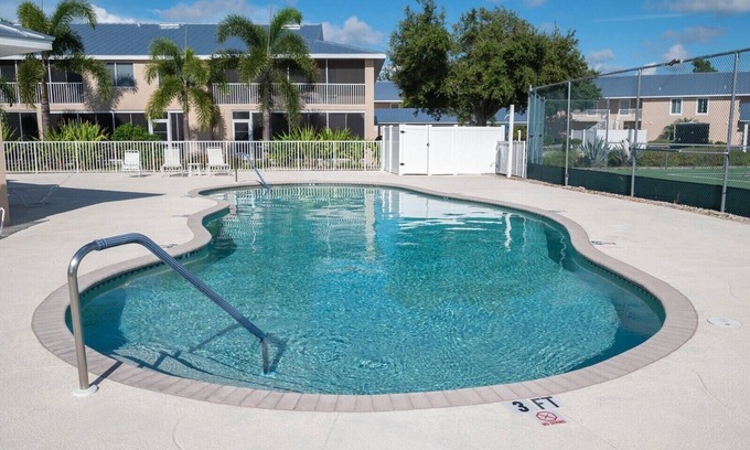 Port Charlotte Condo | 2-bedroom Lakeview condo in peaceful Rotonda West,Fl. Approx. 7 miles to beach.
