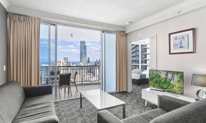 Surfers Paradise Apartment | 2 Bedroom Level 34 - Chevron Renaissance