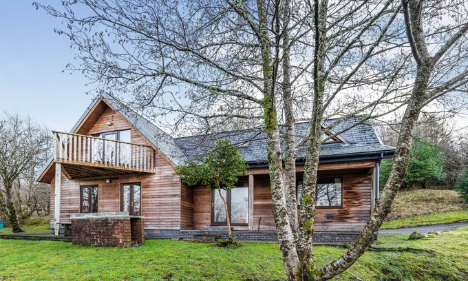 Portsonachan Cabin | 2 Bedroom Lodge With Hot Tub & Sauna , Full kitchen, Lounge, 2 Bathrooms
