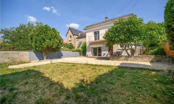Poitiers Apartment | 2 Bedroom Lovely Apartment In Poitiers