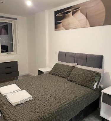 Gascoigne Apartment | 2 Bedroom Luxury Apartment in Barking