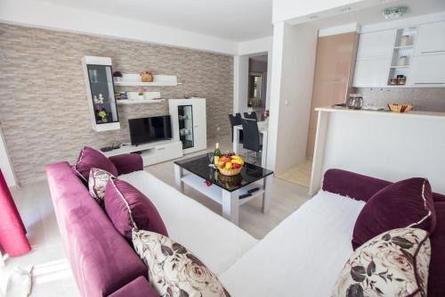 Petrovac Apartment | 2-Bedroom Modern Luxury Family Retreat