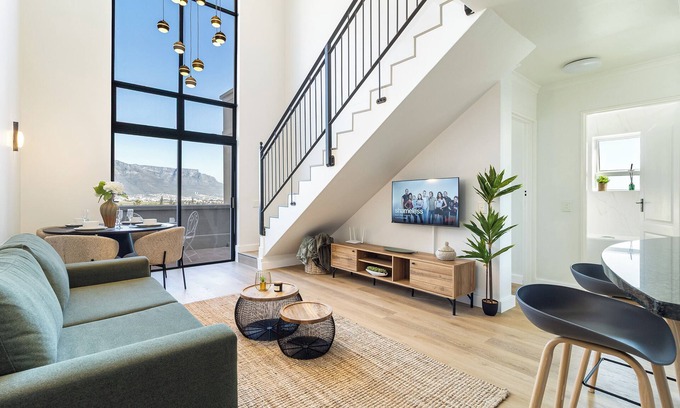Century City Apartment | 2 Bedroom, Mountain View Penthouse, Century City