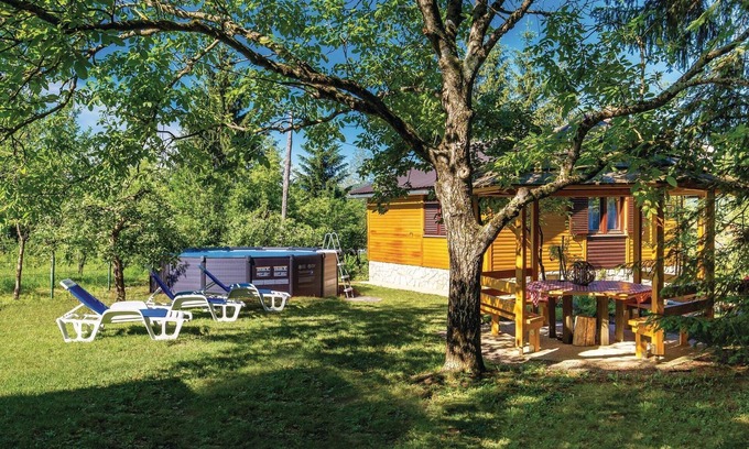 Trosmarija House | 2 bedroom nice home in Trosmarija