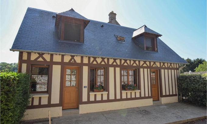 Le Bourg-Dun House | 2 Bedroom Nice Home In Le Bourg-Dun