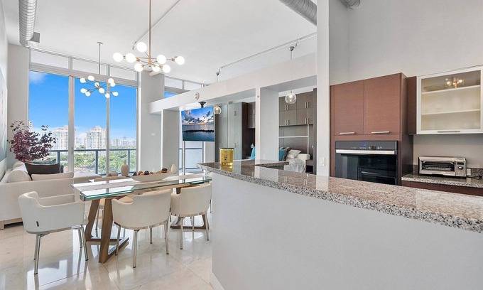 Aventura Apartment | 2-bedroom Penthouse in delightful Aventura