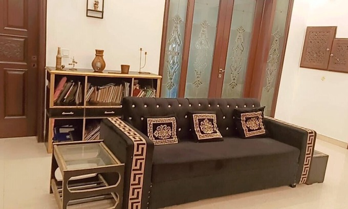 Lahore Apartment | 2 Bedroom Private Apartment in a Luxurious house in Posh area. Close to Airport