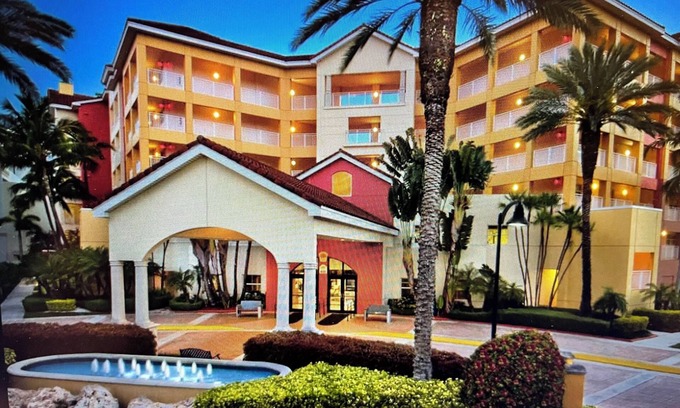 Doral Resort | 2-bedroom resort in phenomenal Miami with AC, fitness room