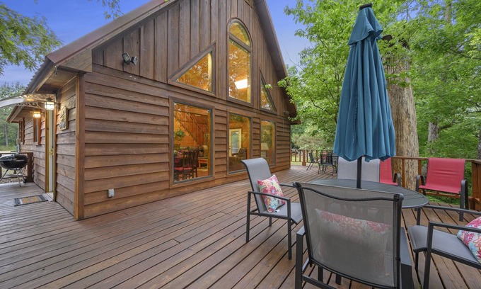 Broken Bow Cabin | 2 Bedroom Riverfront A-Frame Cabin with Deck
