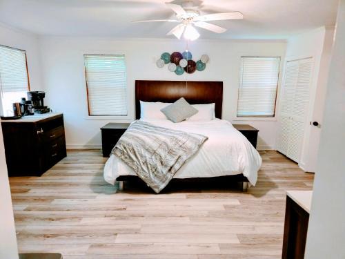 Fayetteville Apartment | 2 Bedroom Suite with Impressive Kitchenette