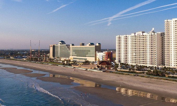 Daytona Beach Condo | 2 BEDROOM WYNDHAM OCEAN WALK AT THE BOARDWALK