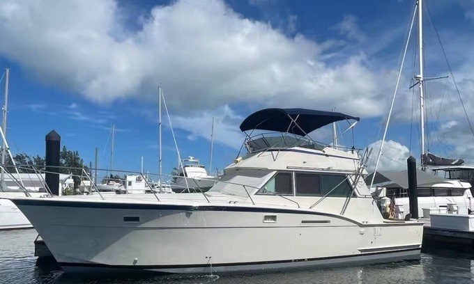 Key West Boat Rental | 2 Bedrooms, 1 Bath-42' Hatteras in Key West