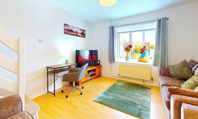 Milton House | 2 Bedrooms, Close to Milton Park & Science Park
