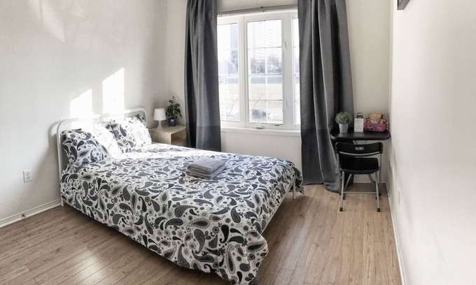 Village at York University House | 2 bedrooms (Jack&Jill) at YorkU + parking. Near subway.